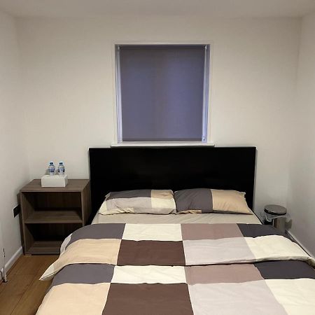 Three Bedroom House In Tooting By Star Apartments ลอนดอน ภายนอก รูปภาพ